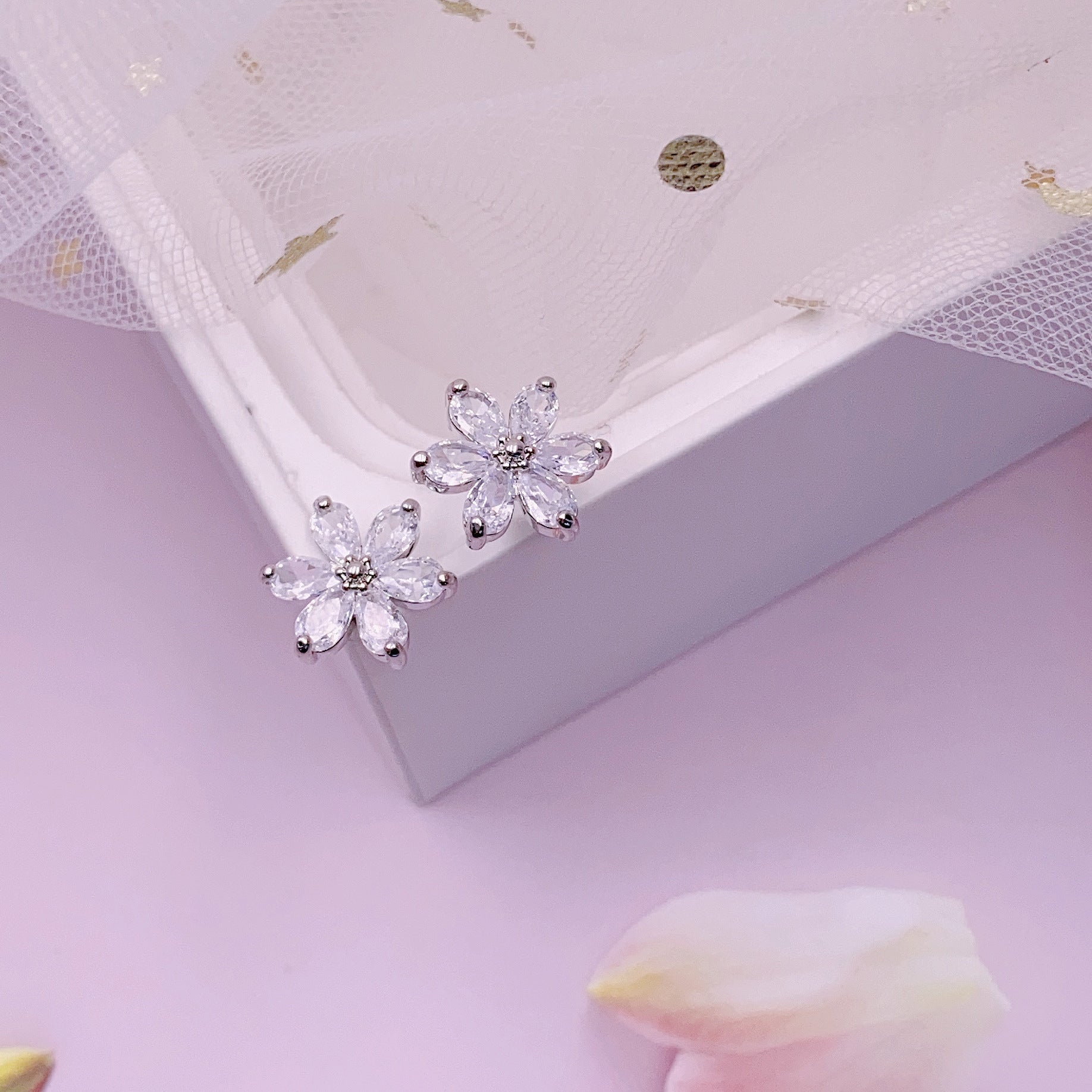 Wholesale S925 Silver Needle Petal Zircon Alloy Earrings